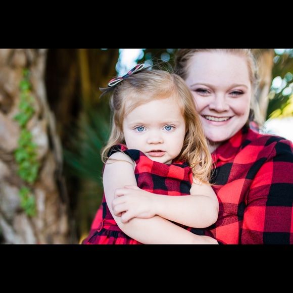 Meet your Posher, Lindsay - Picture 2 of 4